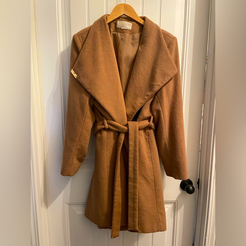 Camel Pea Coat. Good Hardware, button and tie closure. Beautiful!!! Size large